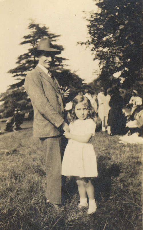 Photo of the artist with his daughter Elspeth circa 1929